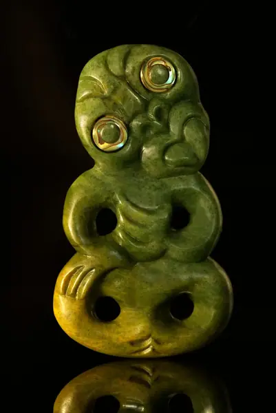 Hei Tiki Schmuck Anhänger aus neuseeländischer Jade Wikipedia