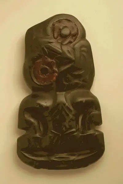 Pendanr (hei-tiki) (image 2 of 2)