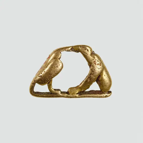 Vulture and falcon amulet