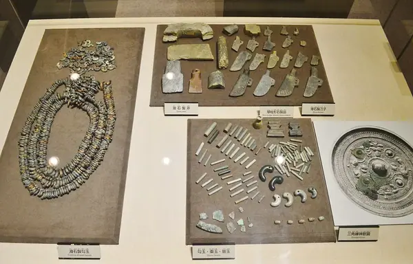 室宮山古墳 出土品