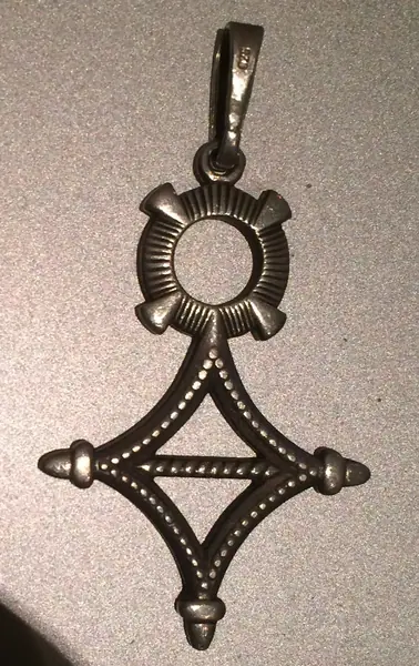Agadiz Cross