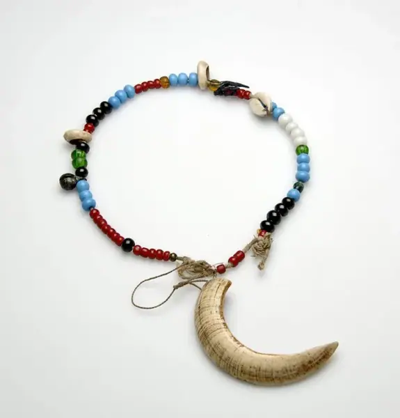 COLLECTIE TROPENMUSEUM Halsketting voor kleine kinderen tevens amulet TMnr 137-474a