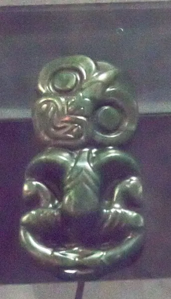 Auckland War Memorial Museum, Pounamu object 2016-01