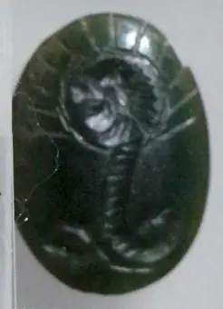 Età imperiale, gemma con chnoubis e iscrizione, II-IV secolo ca., in calcedonio - Copia